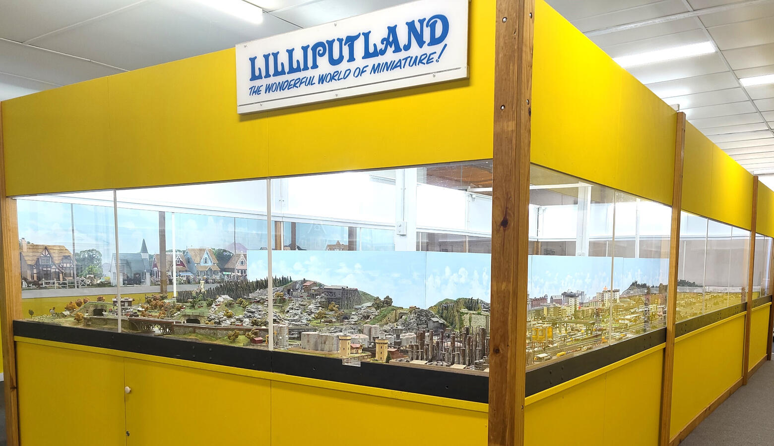 Lilliputland 'N' Model railway Lilliputland 'N' Model railway